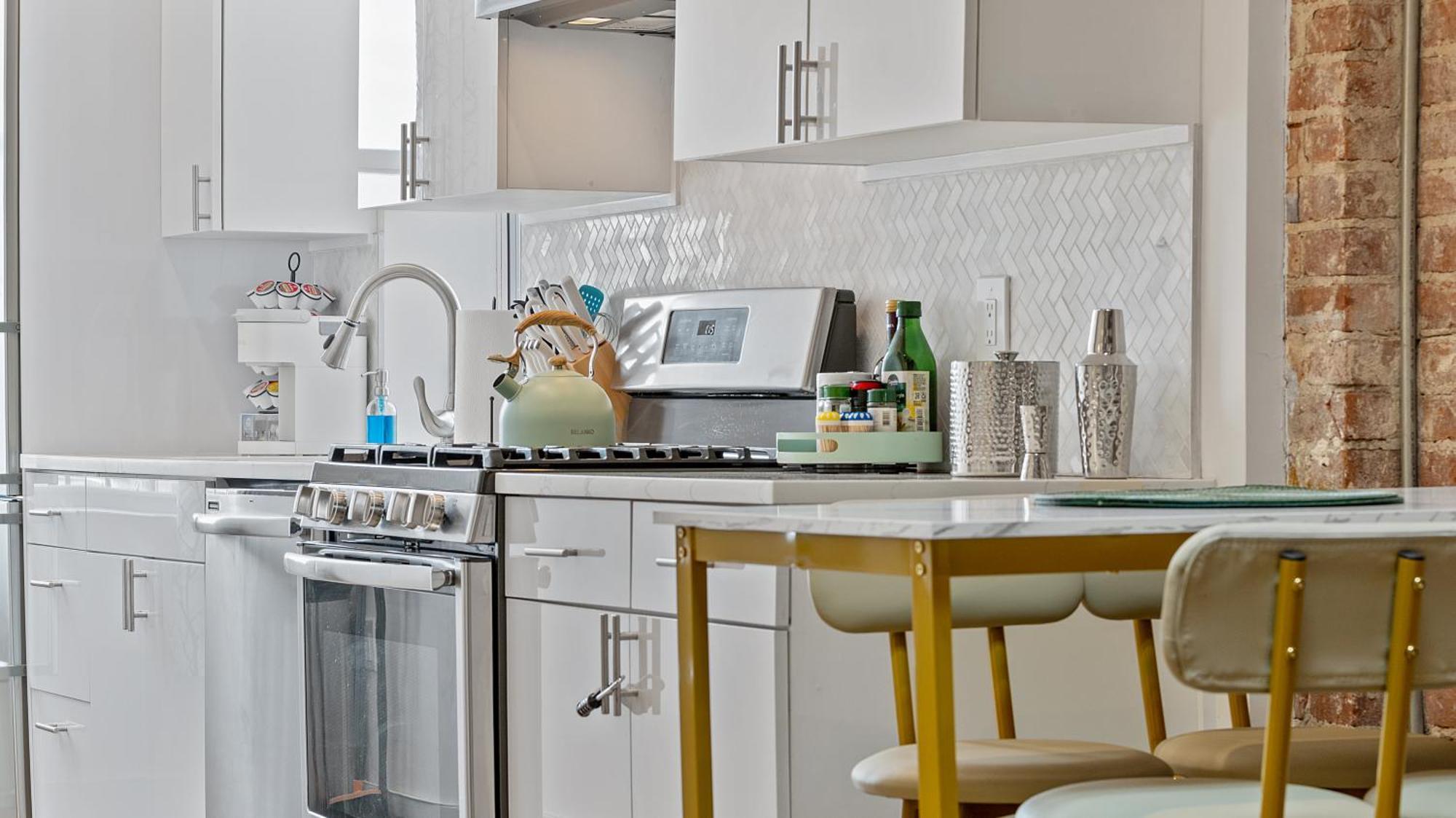 Chic Penthouse 15 Minutes From Nyc - Bus Stop At Doorstep Hoboken Exteriör bild